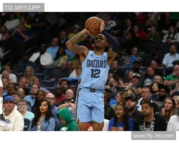 爱德华兹首节爆发拿下13分半场表现稳健三分球命中率高达40 爱德华兹首节爆发拿下13分半场表现稳健三分球命中率高达40